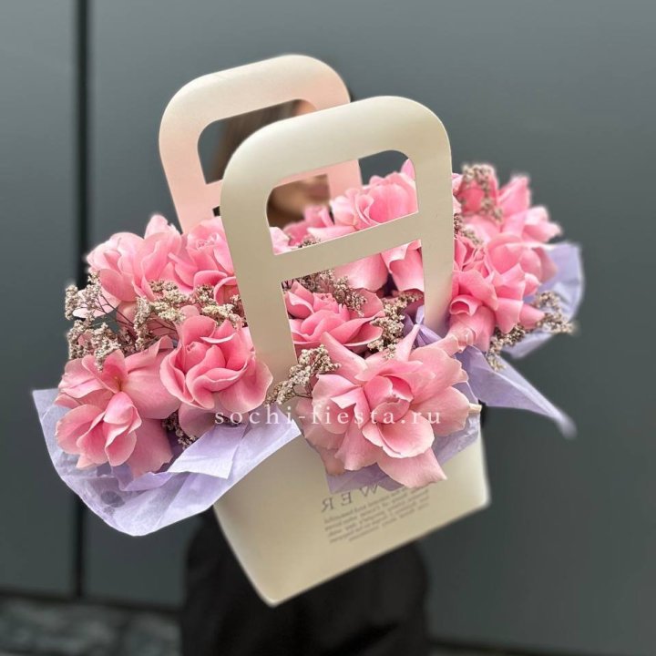 Сумочка розовых роз "Плинки" в Саратове