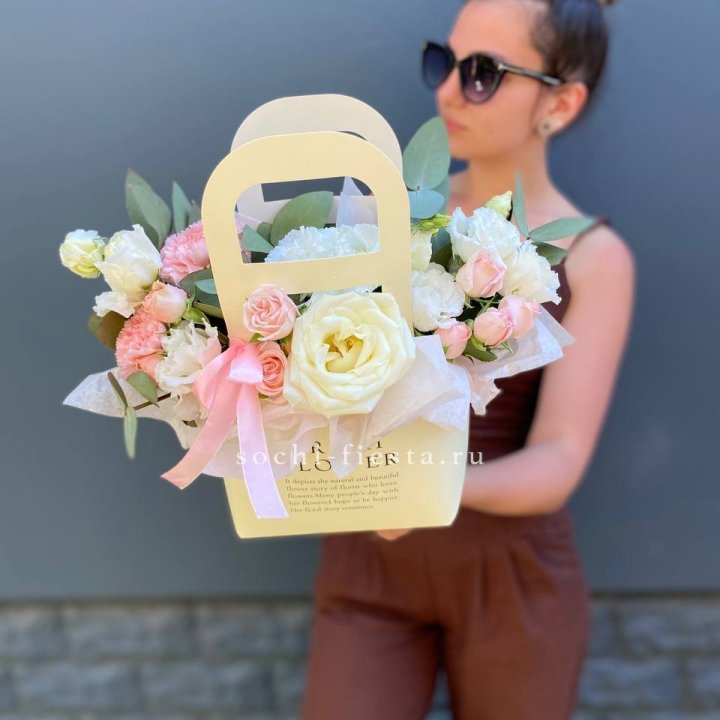 Цветочная сумочка "Рафаэль" в Саратове