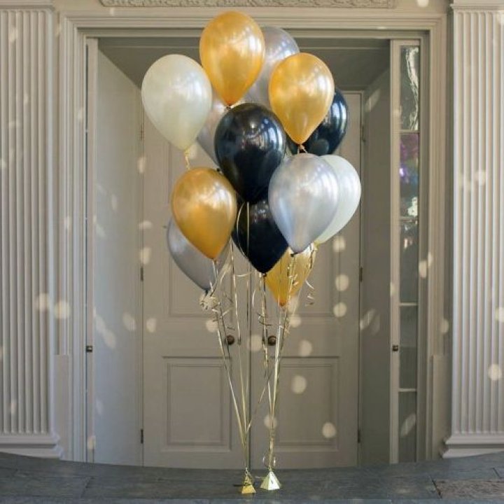 Фонтан шаров "Фаерворк" в Саратове