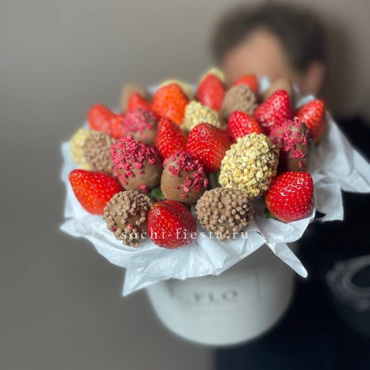 Клубника в боксе 30 ягод в Саратове