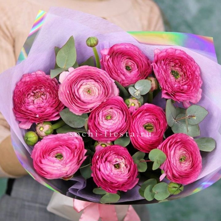 Ранункулюсы с эвкалиптом №2 в Саратове