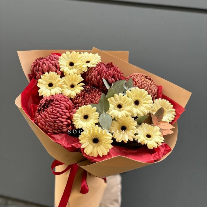 Букет гербер и хризантем Бигуди в Саратове