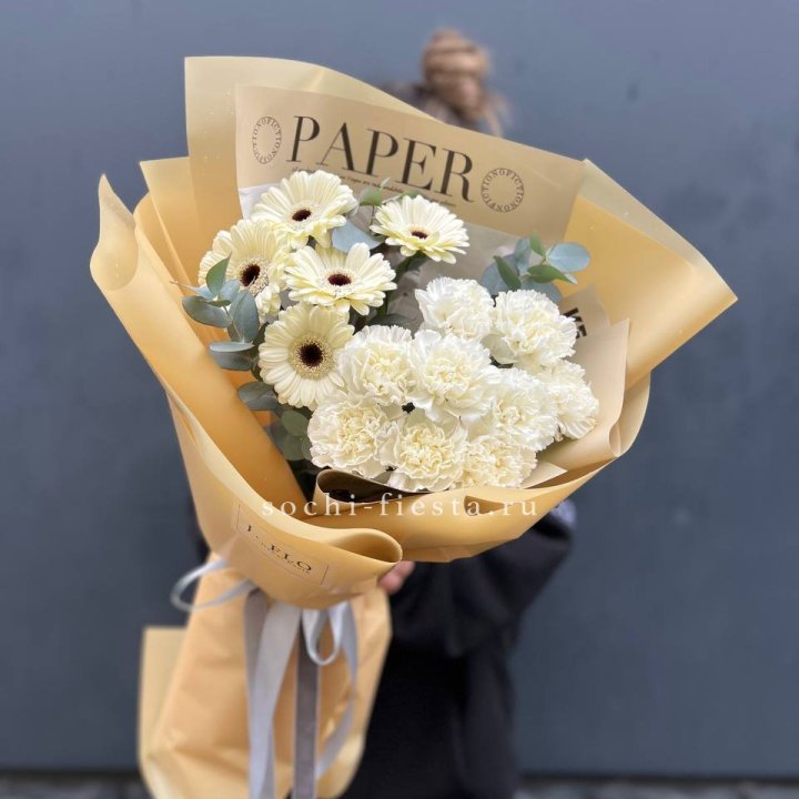  Букет с диантусами и герберами в Саратове