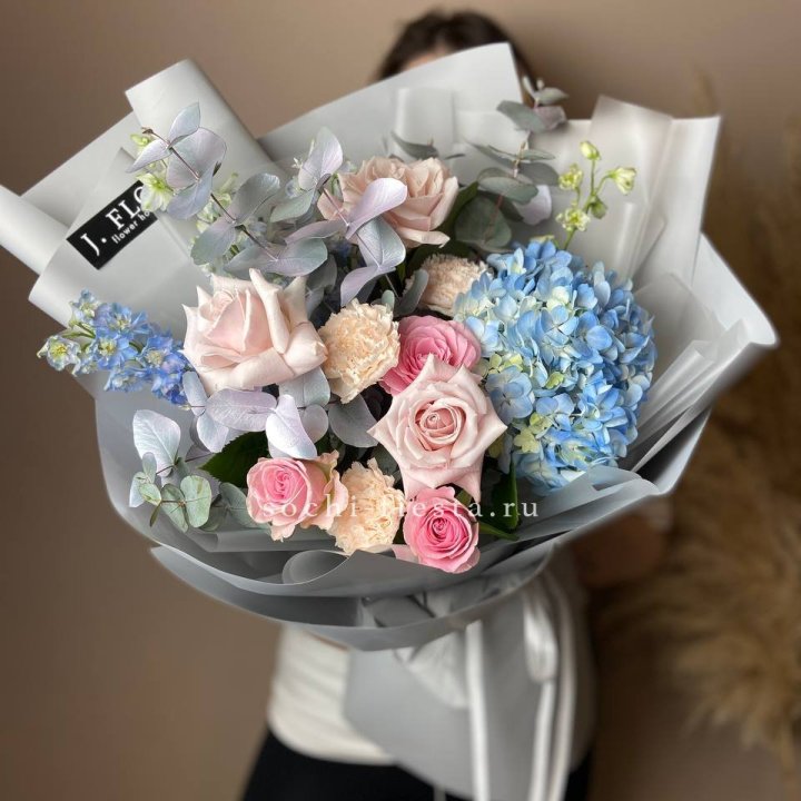 Букет с гортензией № 4 в Саратове