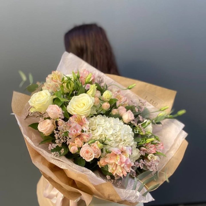 Дизайнерский букет №1 в Саратове
