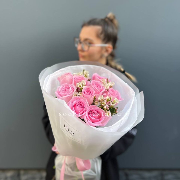 Букет розовых роз  в Саратове