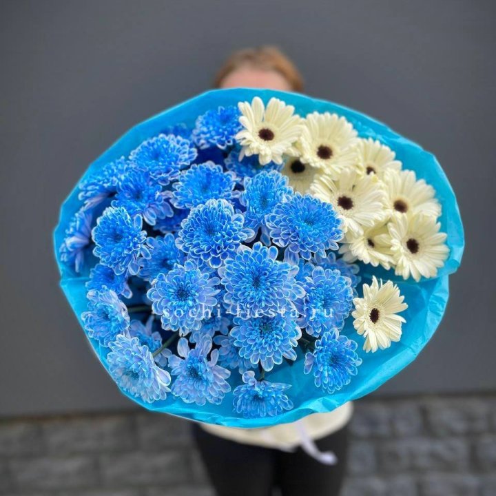 Букет хризантем и гербер в Саратове