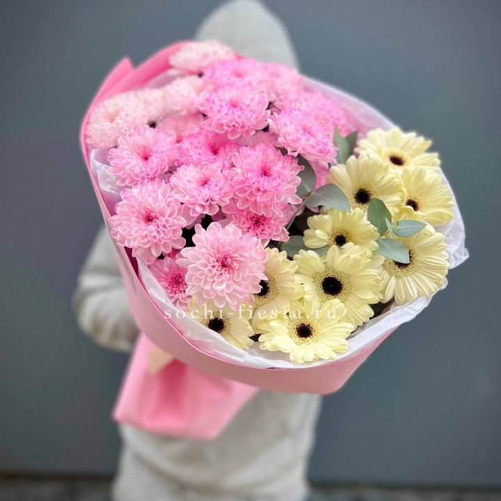 Дуо хризантем и гербер в Саратове