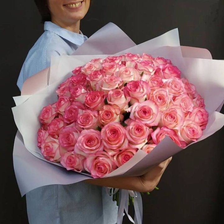 101 роза Джумилия в оформлении  в Саратове