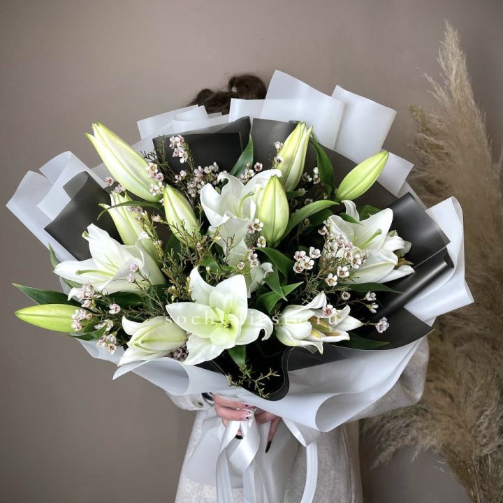 Букет лилий Снежная королева в Саратове