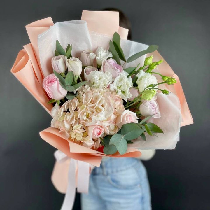 Букет с гортензией "Клодс" в Саратове