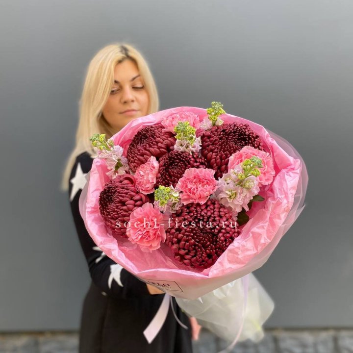 Букет "Сияющая любовь" в Саратове