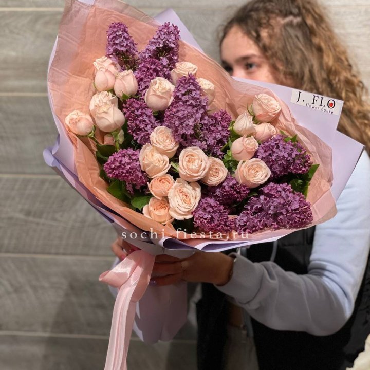 Букет "Лиловая весна" в Саратове