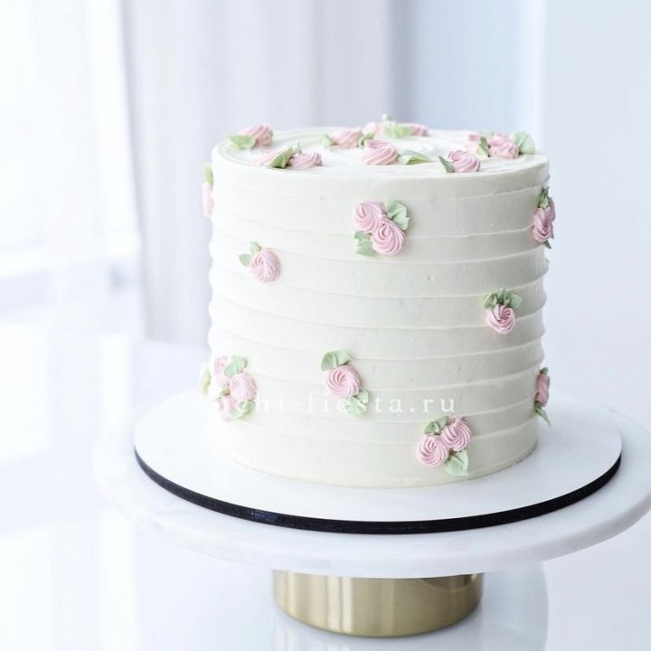 Торт "Розы в снегу" в Саратове