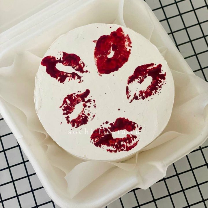 Бенто-торт "Поцелуй" в Саратове