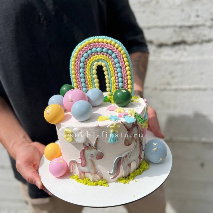 Торт "Радуга с единорогом" в Саратове