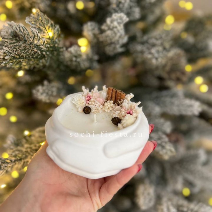 Свеча ароматическая в гипсе Руки с корицей в Саратове