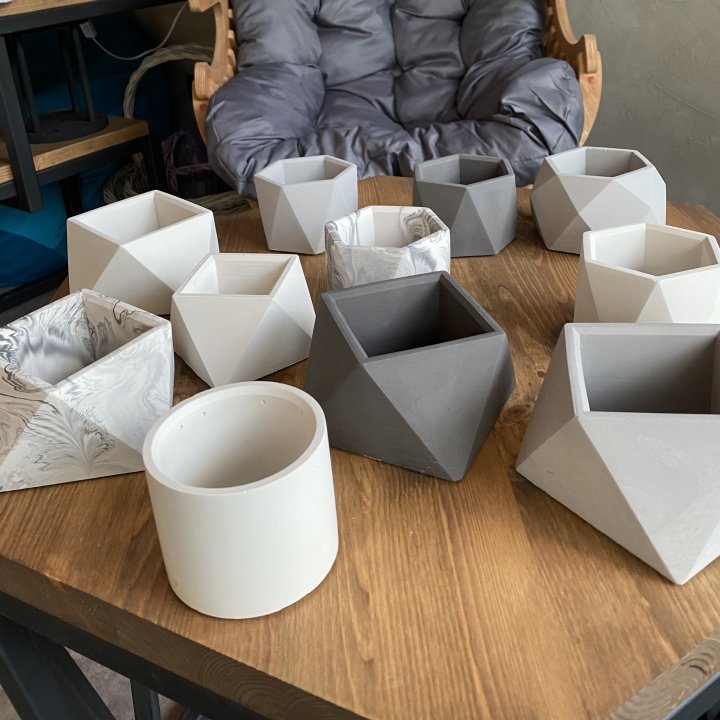 Дизайнерское кашпо в Саратове