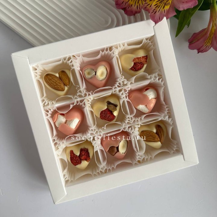 Набор конфет из бельгийского шоколада Сердца в Саратове