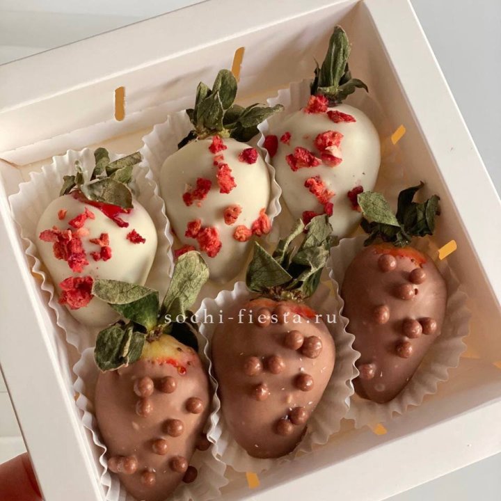 Клубника в шоколаде 6 ягод в Саратове