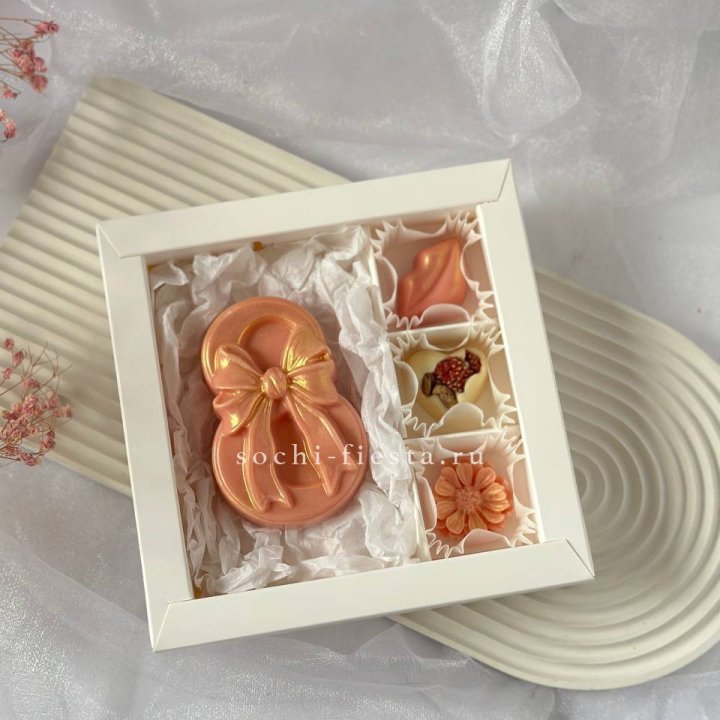 Конфеты из шоколада 8 Марта в Саратове