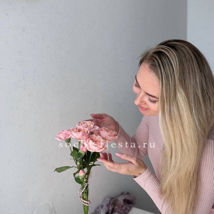 Цветочная подписка "Пакет маленький" в Саратове