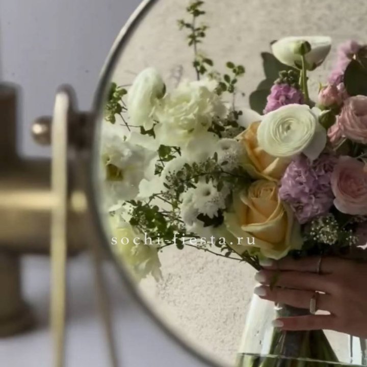 Цветочная подписка "Пакет средний" в Саратове