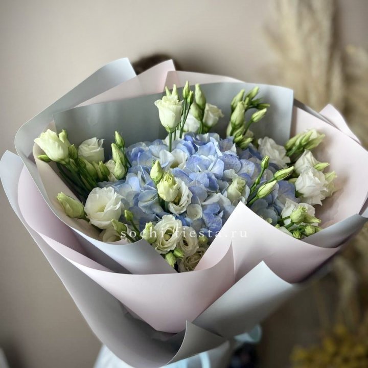 Букет с гортензией "Адель" в Саратове