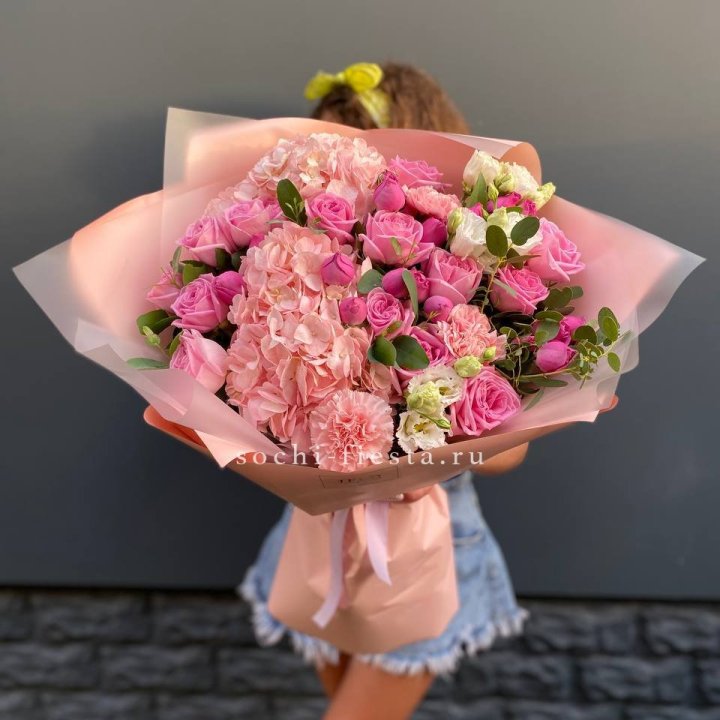 Авторский букет "Восторг" в Саратове