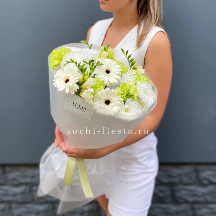 Букет "Джиржи фловерс" в Саратове