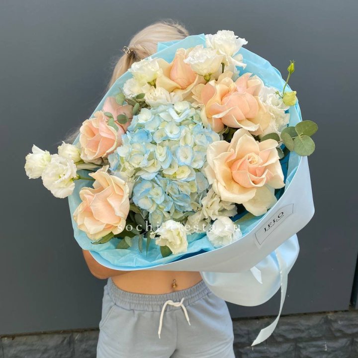 Сборный букет "Голубой закат" в Саратове