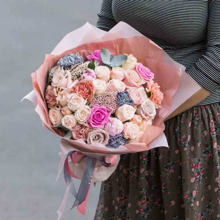 Дизайнерский букет №4 в Саратове