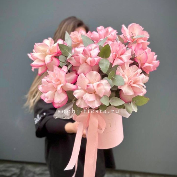 11 Фрунцузских роз "Венди" в Саратове