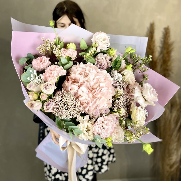 Дизайнерский букет "Трели кримс" в Саратове