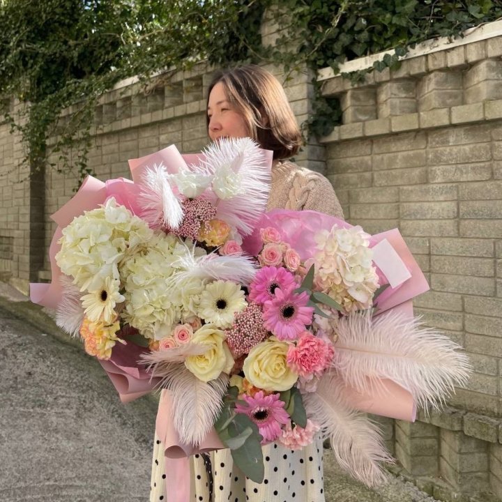 Дизайнерский букет "Валенсия" в Саратове