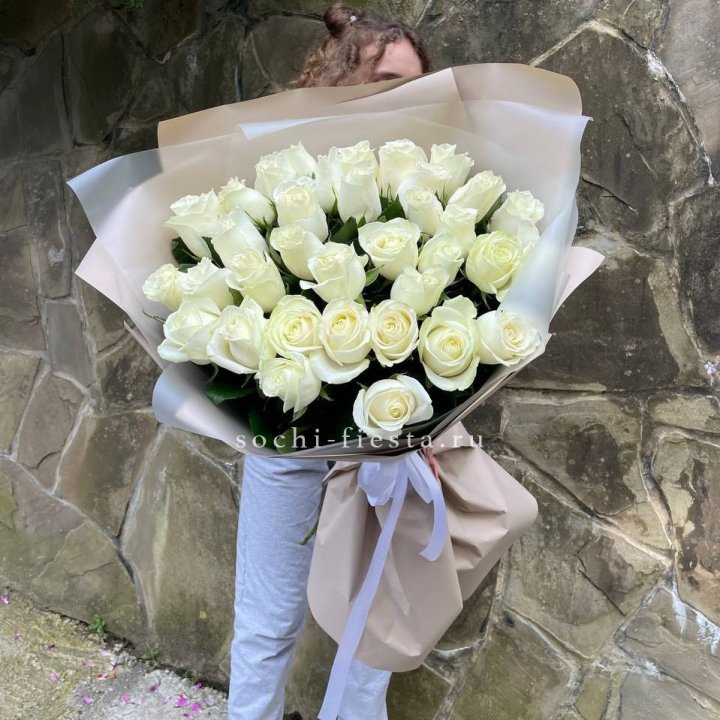 35 голландских роз в Саратове