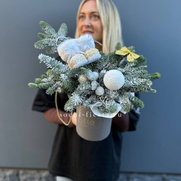 Новогодний бокс "Ботс голд" в Саратове