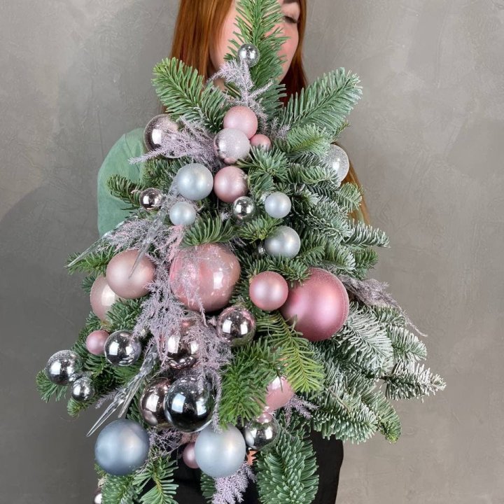 Новогодняя елочка "Розе голд" в Саратове