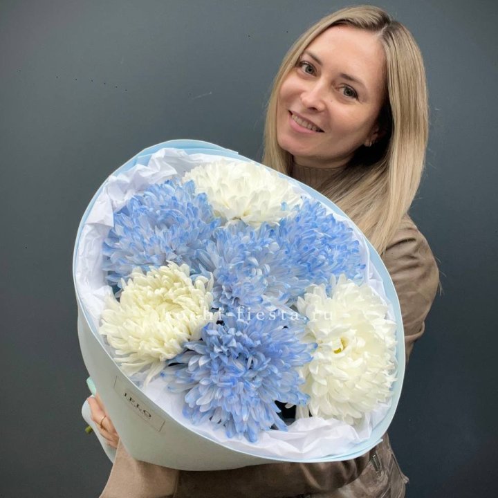 Букет из 7 хризантем  в Саратове