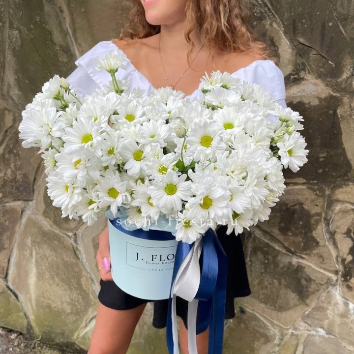 Коробка с хризантемами №2 в Саратове