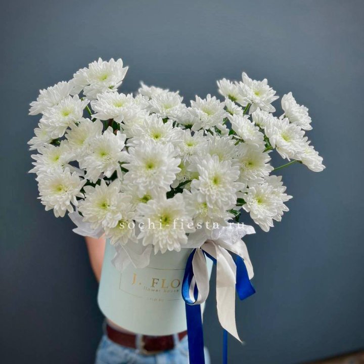 Коробка с хризантемами №3 в Саратове