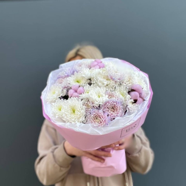 7 нежных хризантем в Саратове