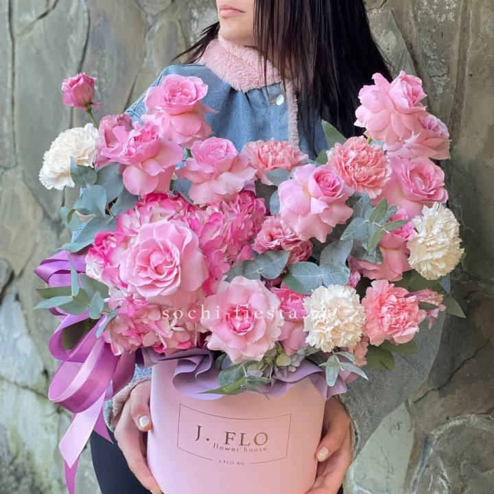 Цветочный бокс "Эсмиральда" в Саратове