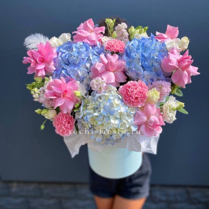 Коробка с цветами "Лемия" в Саратове