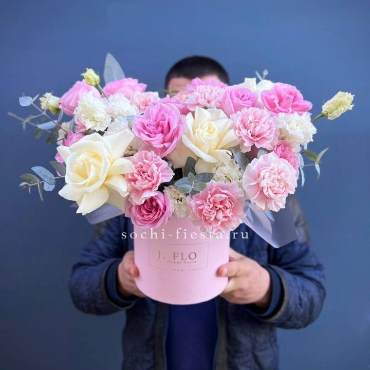 Цветочный бокс "Памела" в Саратове