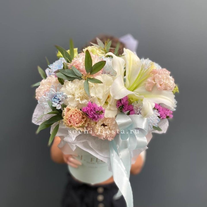 Дизайнерский цилиндр "Лилия" в Саратове