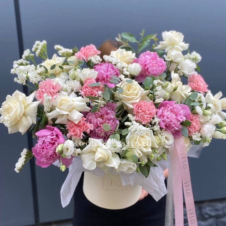 Дизайнерский бокс "Амор этерна" в Саратове