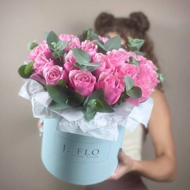 Бокс 27 роз в Саратове