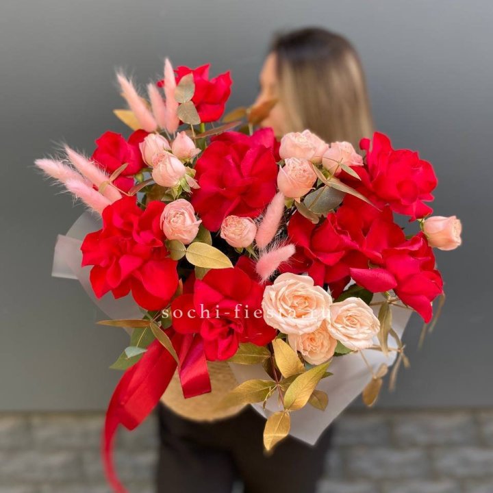 Джутовое кашпо "Любовь Лолиты" в Саратове