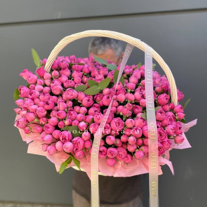 Корзина роз Мисти Баблс 101 в Саратове